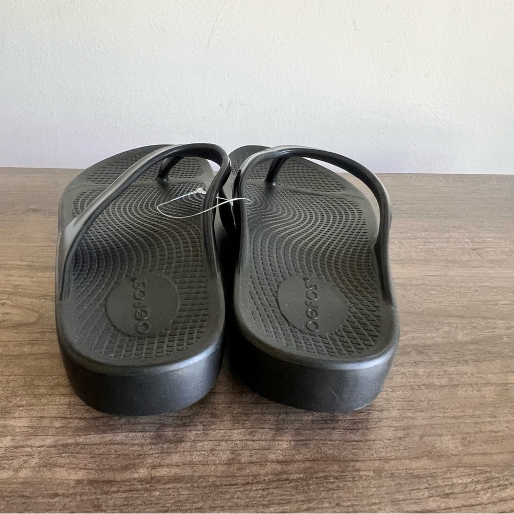 Oofos OOLaLa Women's Black Recovery Sandal Size 10 - Picture 5 of 8